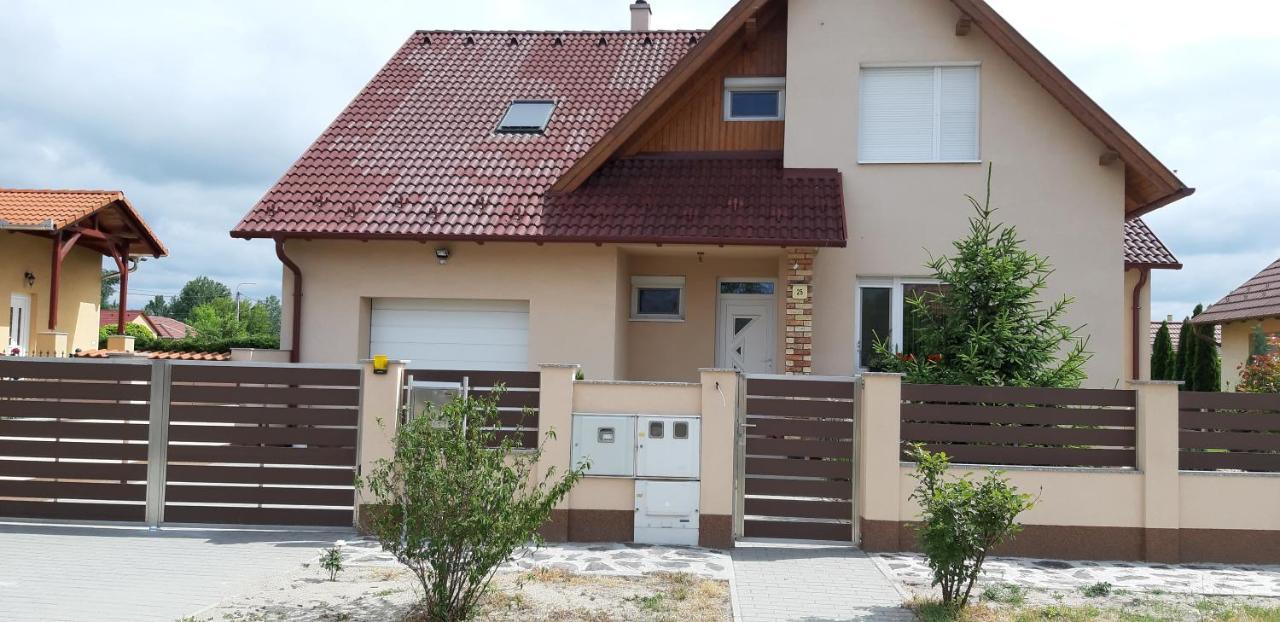 Barben Apartman Морахалом Экстерьер фото